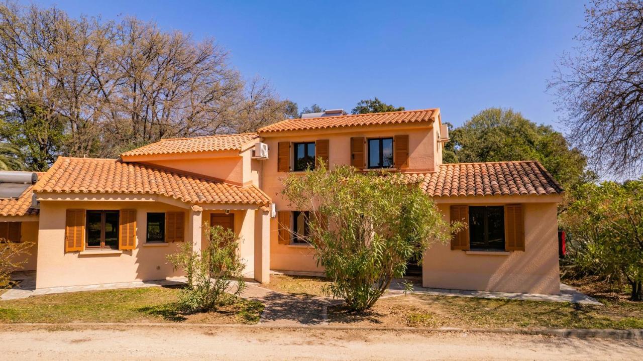 Residence Mare E Sole Taglio-Isolaccio Kültér fotó