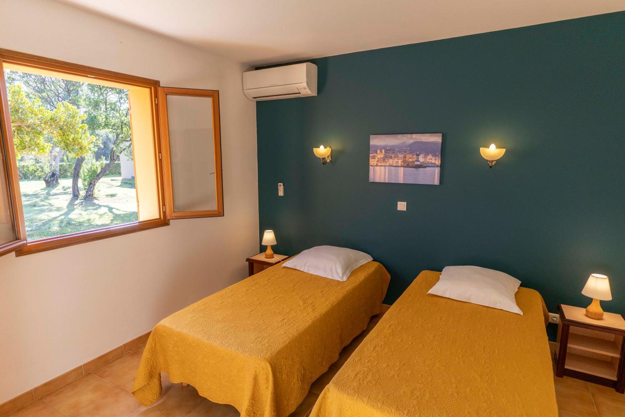 Residence Mare E Sole Taglio-Isolaccio Kültér fotó